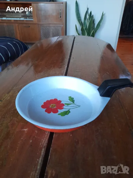 Стар емайлиран омлетен тиган,тиганче #13, снимка 1