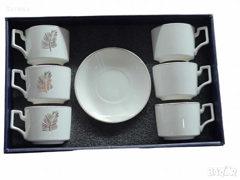 Порцеланов комплект 12 части, снимка 1