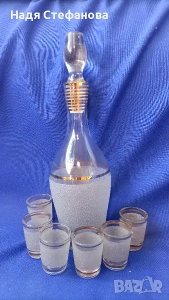 Ретро комплект бутилка с тапа и 6 чашки, ракия, златни кантове, посипка, изключителни, снимка 1