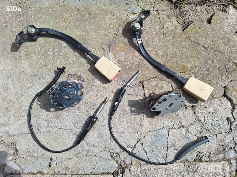 Оригинални закопчалки за предните колани,механизъм и жила за предните седалки на Пасат Б5.5!, снимка 1