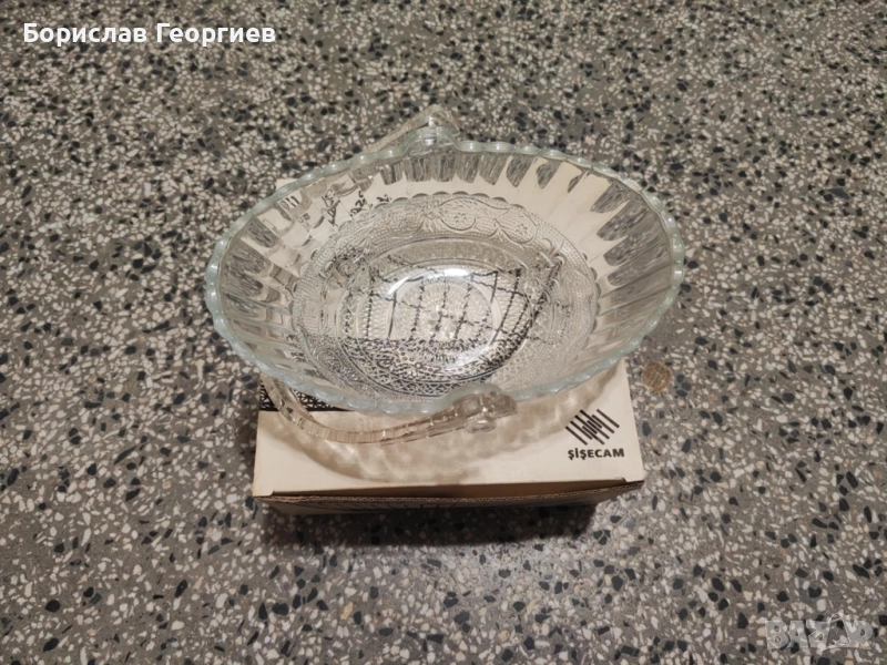 Стъклена кошница бонбониера, снимка 1