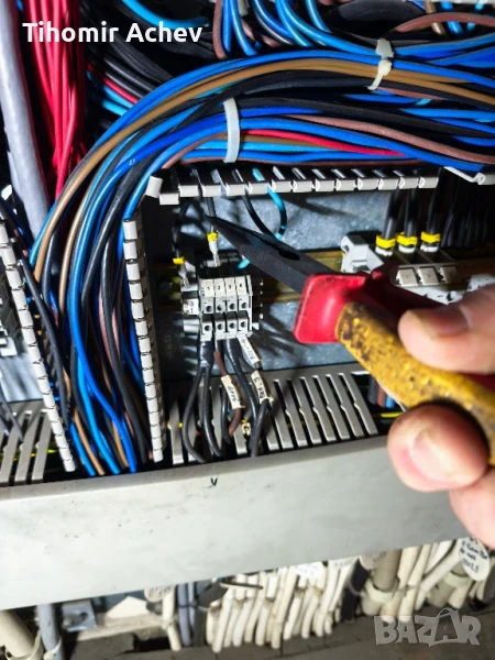 Домашен електротехник и дърводелец , снимка 1