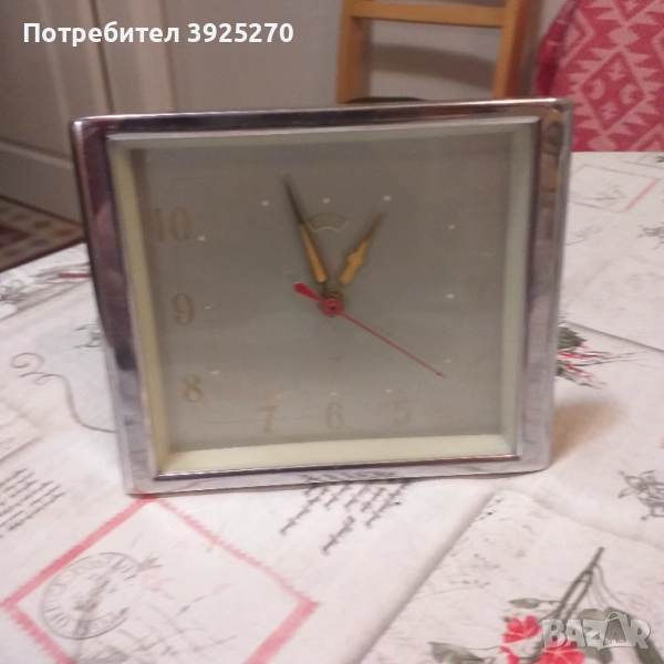 Стари Руски механични будилници , снимка 1
