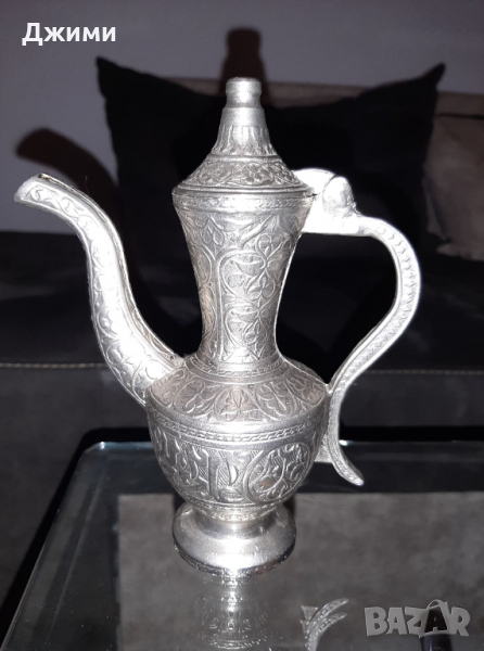 гравиран лят ибрик, снимка 1