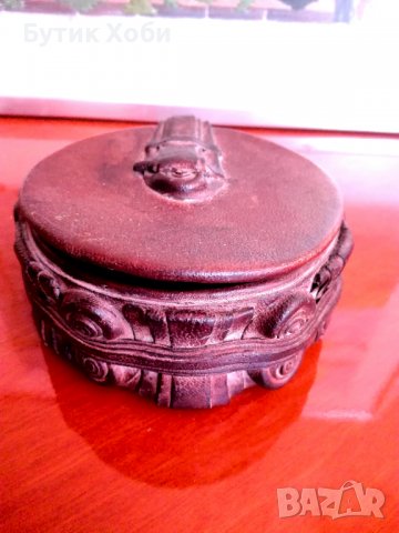 Ретро кутийка от естествена кожа. , снимка 2 - Антикварни и старинни предмети - 36684058
