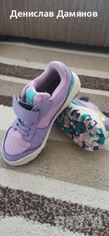 Детски маратонки Декатлон, снимка 3 - Детски маратонки - 53946264