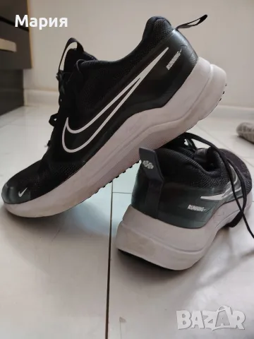 Оригинални маратонки Nike 39номер, снимка 3 - Детски маратонки - 56244884
