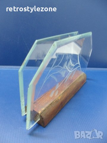 № 6914 стар салфетник   - дърво,стъкло  - гравирани орнаменти  - размер 15 / 9 / 3,3 см , снимка 2 - Други ценни предмети - 40146162