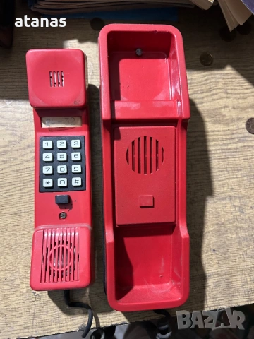 Стар телефон