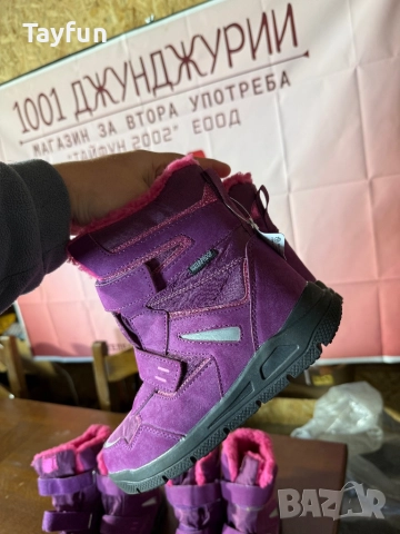 Продавам чисто нови детски зимни ботуши в наситен лилав цвят. Ботушите са изключително топли и практ, снимка 3 - Дамски ботуши - 52837862