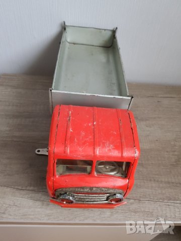 Голяма механична ламаринена играчка самосвал JOUSTRA 1958г, снимка 16 - Колекции - 36665641