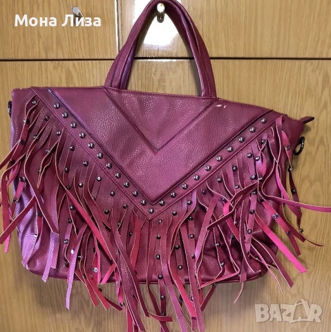 Дамска червена чанта , снимка 6 - Чанти - 50749424