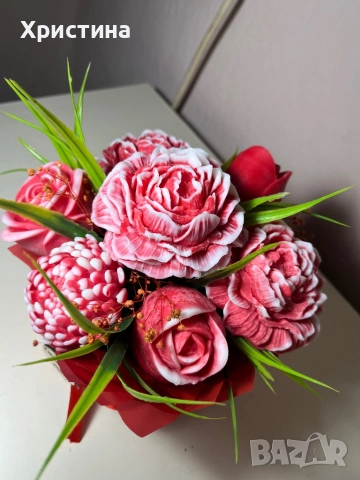 Коледен подарък ароматни соеви свещи букети