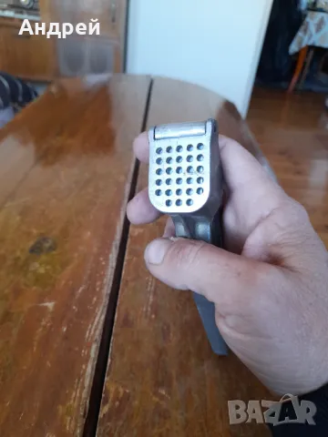 Стара алуминиева преса за чесън #6, снимка 6 - Други ценни предмети - 49497139