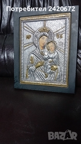 стара икона Дева Мария