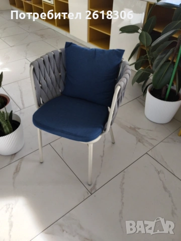 Модерни ресторантски столове