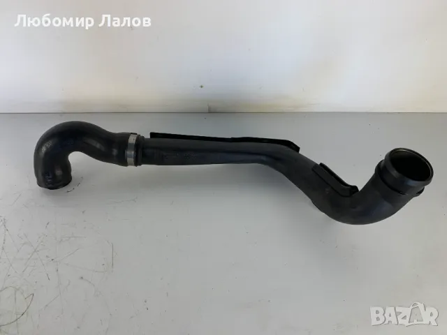 Турбо път 1.9 TDI напречен двигател от кулера към всмукателният колектор 