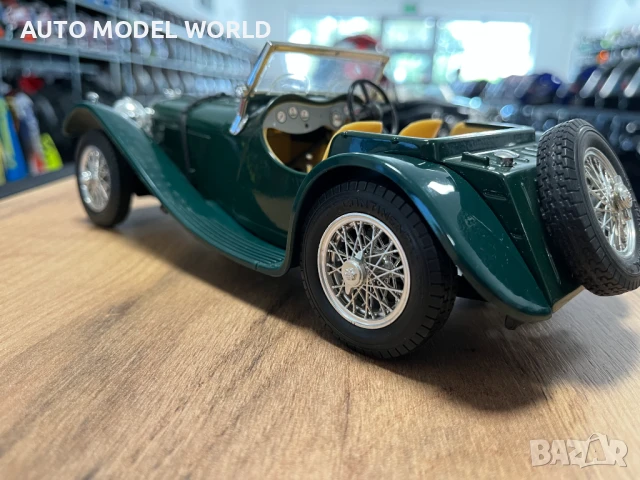 BBURAGO колекционерски модел JAGUAR SS100 ROADSTER 19937г. 1:18, снимка 3 - Колекции - 51300623