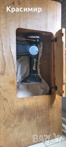 Шевна машина Lucznik/Ретро, снимка 2 - Шевни машини - 54141873