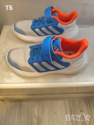 Детски маратонки Адидас 34 номер , снимка 3 - Детски маратонки - 52406084