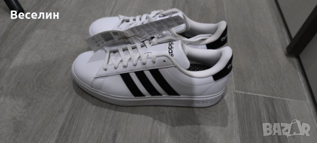 Чисто нови обувки Addidas, снимка 2 - Спортни обувки - 52673580