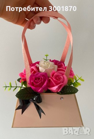 Аранжирани сапунени рози в кутии 8 март-Свети Валентин подарък цветя, снимка 2 - Изкуствени цветя - 44247040