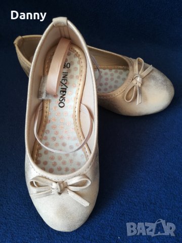 Обувчици в златисто + подарък, снимка 3 - Детски обувки - 34126431