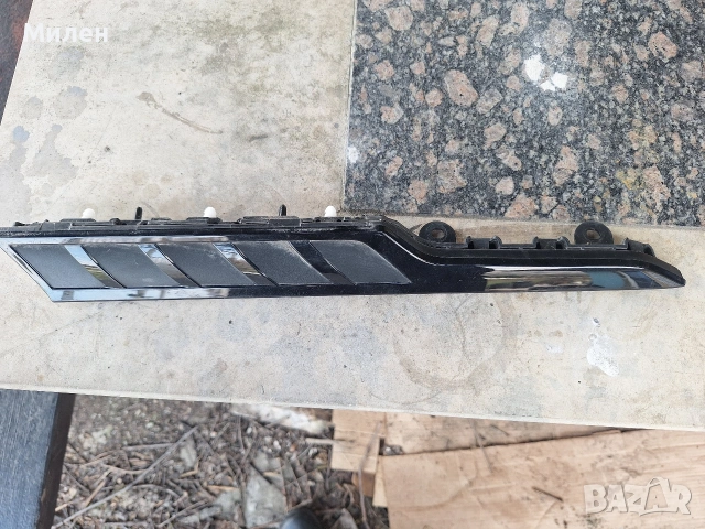 Skoda Enyag 2021-2025 Година Декоративна Решетка На Преден Десен Калник Шкода Енияк, снимка 2 - Части - 54056540