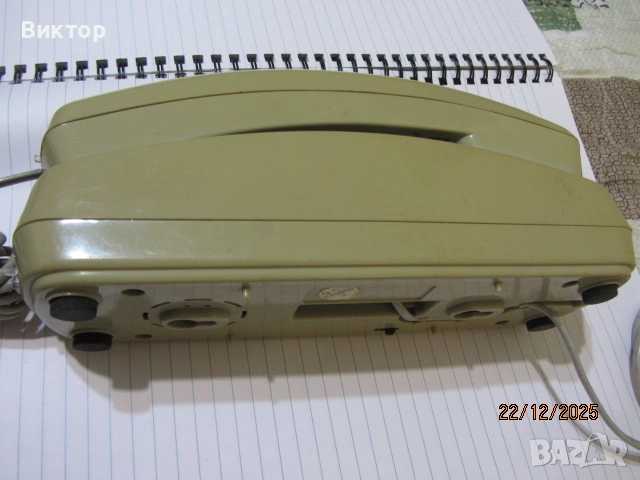 Телефон за стена , снимка 2 - Стационарни телефони и факсове - 52876197