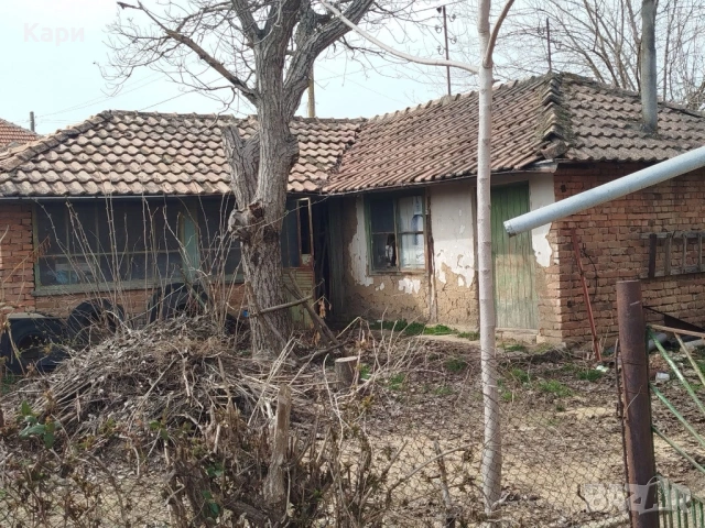  Просторна къща с двор 2600 кв.м в центъра на с. Морава – 27 500 €, снимка 9 - Къщи - 53917617