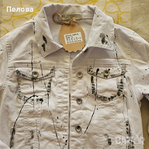 Бяло дънково яке с пръски боя, снимка 2 - Якета - 54178189