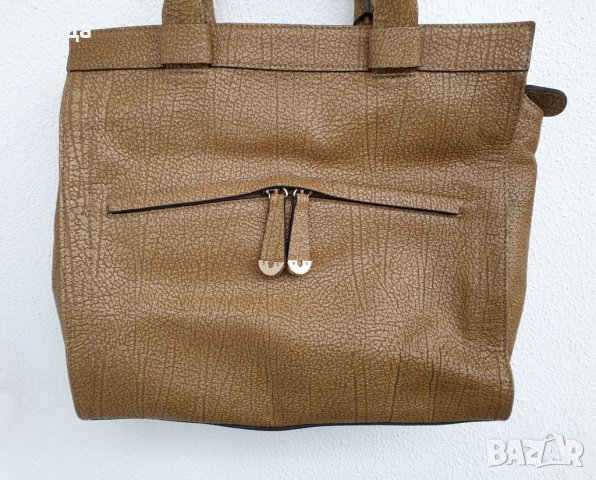 оригинална Coccinelle бежова кожена чанта налична, снимка 3 - Чанти - 35290188
