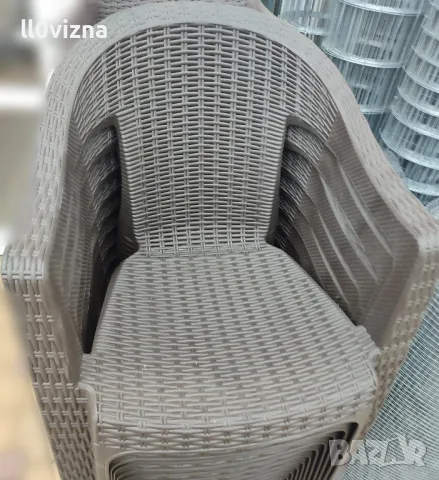 Пластмасови столове кафяви , снимка 2 - Градински мебели, декорация  - 40917163