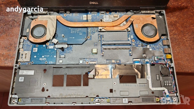 Dell Precision 7530 На части, наличното е описано