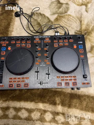 Конзола подходяща за начинаещ диджей