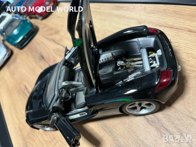 BBUARGO колекционерски модел PORSCHE CARRERA GT 2002 г. 1:18 мащаб, снимка 8 - Колекции - 52879350