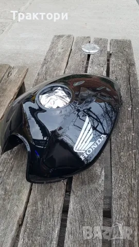 Honda Hornet 919 petrol tank, снимка 2 - Мотоциклети и мототехника - 48785228
