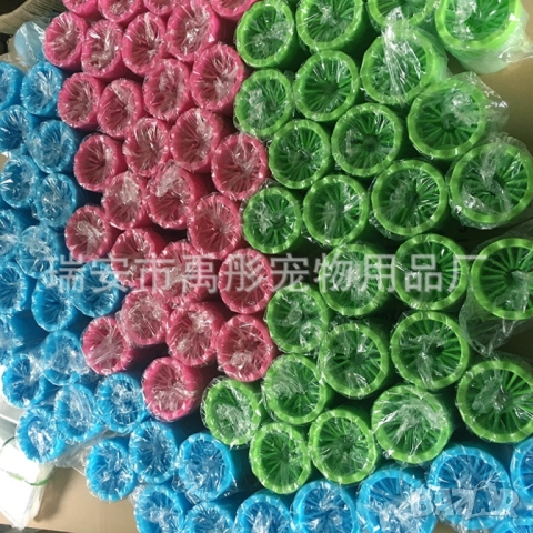 🐾🧼 Уред за почистване на лапи със силиконови ресни  