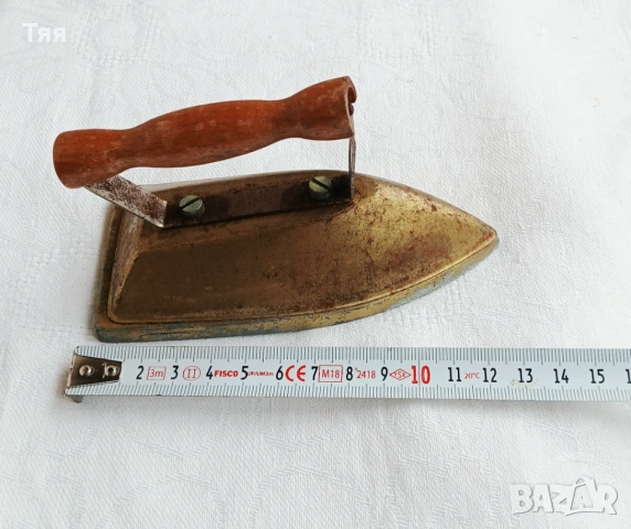 Малка декоративна ютийка , снимка 5 - Антикварни и старинни предмети - 53211360