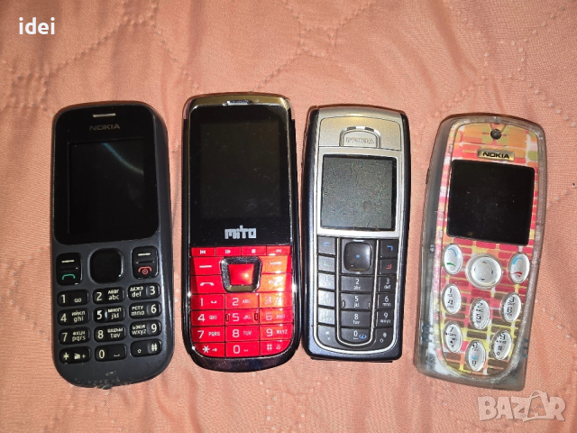 Стари телефони различни модели