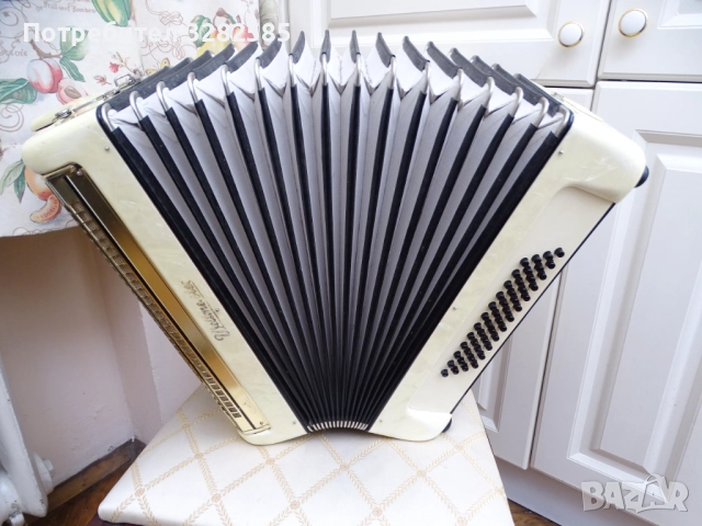 Aкордеон Weltmeister 48 баса в много добро състояние, снимка 10 - Акордеони - 52874690