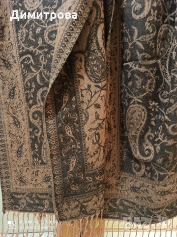 Дамски шал, снимка 3 - Шалове - 31417319