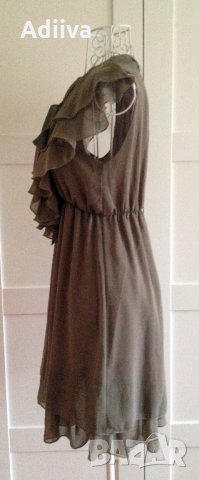 TFNC London Нова рокля без ръкав с ефектно деколте и волани, снимка 3 - Рокли - 29619820