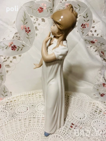 порцеланова статуетка Nao, снимка 7 - Статуетки - 51237941