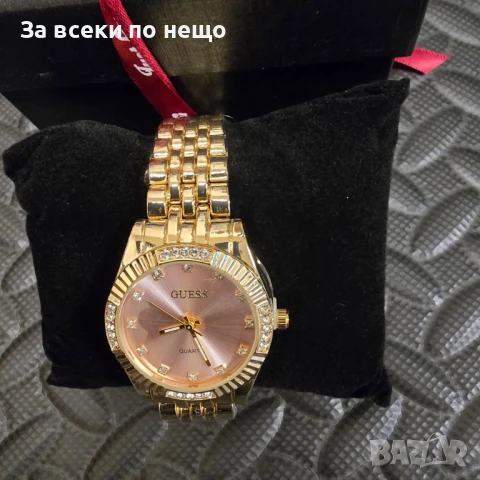 Guess Ръчен Златист Часовник С Кристали В Кутия Код VL-123