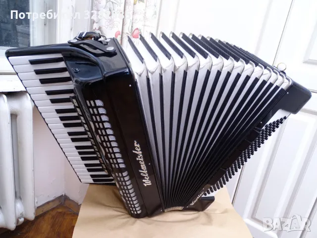 Акордеон Велтмайстер Каприче 120 баса, снимка 2 - Акордеони - 47508621