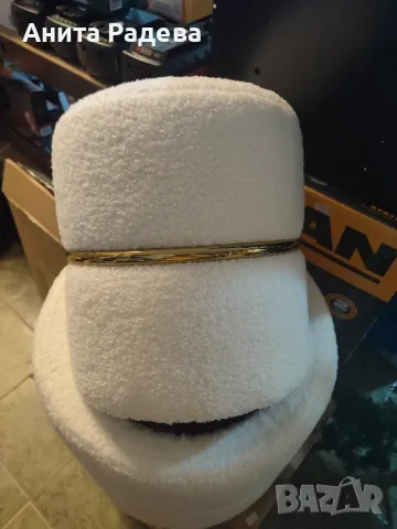 Табуретка , снимка 4 - Дивани и мека мебел - 48470980
