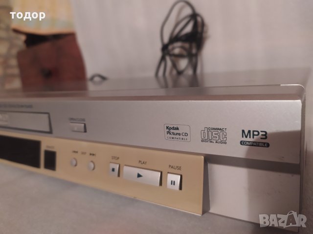 ДВД dvd player United dvd 3052, снимка 7 - Плейъри, домашно кино, прожектори - 35230070