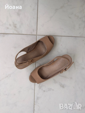 Сандали на платформа 