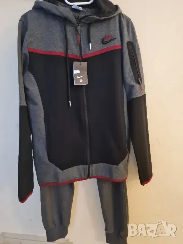 Екип Nike, размер М, снимка 8 - Спортни дрехи, екипи - 48466600